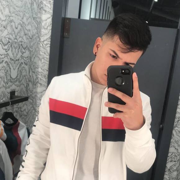 Meet your Posher, Giancarlo - Picture 1 of 1